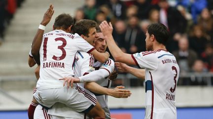 A Hanovre (1-3), Thomas Müller (à droite) et le Bayern ont accentué leur avance en tête de la Bundesliga.