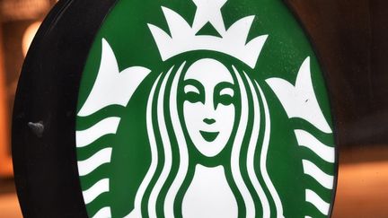 Le groupe suisse vise les&nbsp;"millennials" (25-38 ans) qui ont grandi avec la marque Starbucks. (HECTOR RETAMAL / AFP)