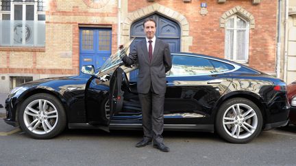 Yann Ricordel,&nbsp;directeur g&eacute;n&eacute;ral de la soci&eacute;t&eacute; Les Taxis bleus, &agrave; Paris, le 12 novembre 2014. (ERIC PIERMONT / AFP)