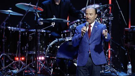 Le chanteur de country Lee Greenwood à la convention nationale des Républicains le 15 juillet à la Milwaukee aux Etats-Unis (CHIP SOMODEVILLA / GETTY IMAGES NORTH AMERICA)