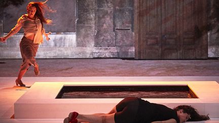 Rocio Molina dans "Grito Pelao"
 (Christophe Raynaud de Lage/Festival d&#039;Avignon)