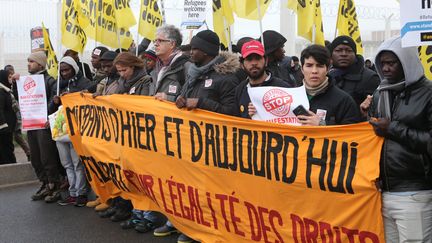 Une manifestation de soutien aux migrants, à Calais, le 23 janvier 2016. (MAXPPP)