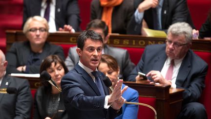 "Les polémiques, elles sont derrière nous" Valls défend Bartolone attaqué par un député de l'opposition