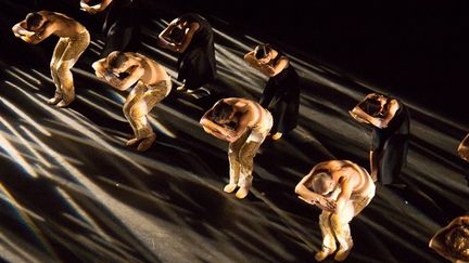 "Gnawa" par le chorérgraphe Nacho Duato présenté dans le programme de La Sao Paolo Dance Company
 
 (Ligia Vargas)