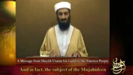 Oussama Ben Laden apparaît dans une vidéo diffusée par Al-Qaïda le 7 septembre 2007 (AFP / As-Sahab)