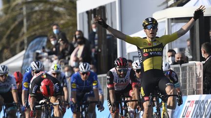 Le Belge Wout van Aert vainqueur de la 1re étape du Tirreno-Adriatico (MARCO ALPOZZI / LAPRESSE)