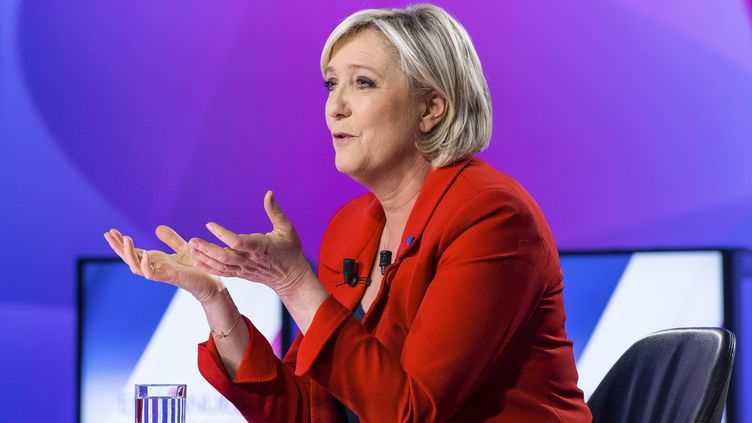 Sortie De L Euro Et Retour Au Franc Cinq Questions Sur La Promesse De Marine Le Pen