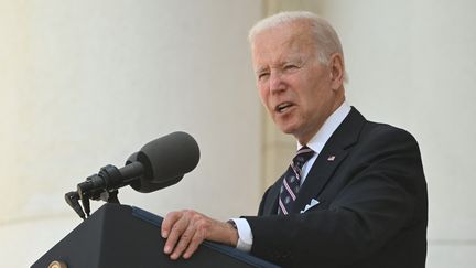 Le président américain Joe Biden s'exprime à&nbsp;Arlington (Etats-Unis), le 30 mai 2022. (SAUL LOEB / AFP)