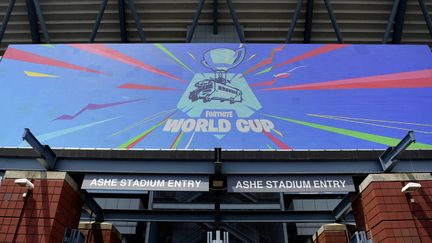 L'entrée du stade Arthur Ashe à New York, le 26 juillet 2019,&nbsp;lors de la première journée de la phase finale de la Coupe du monde Fortnite. (SARAH STIER / GETTY IMAGES NORTH AMERICA)