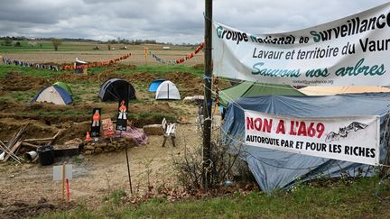 Vendine (Haute-Garonne, 12 avril 2023. Le chantier de l'A69 entre Toulouse et Castres fait l'objet de nombreuses oppositions. Des militants écologistes bloquent depuis des semaines le début des travaux de déboisement. Un rassemblement d'opposition est prévu  ce 22 avril. Le ministère de l'intérieur craint que ce chantier ne devienne une nouvelle ZAD. (REMY-GABALDA / MAXPPP)