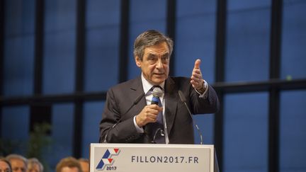 François Fillon lors d'un meeting à Courbevoie (Hauts-de-Seine), le 15 octobre 2016. (CITIZENSIDE/STÉPHANE ROUPPERT / CITIZENSIDE)