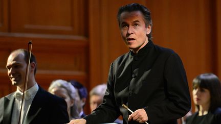 Le chef finlandais Esa-Pekka Salonen lors de l'ouverture de la cérémonie du 5e Festival international Rostropovich, en mars 2014.
 (Evgeny Biyatov / RIA Novosti)