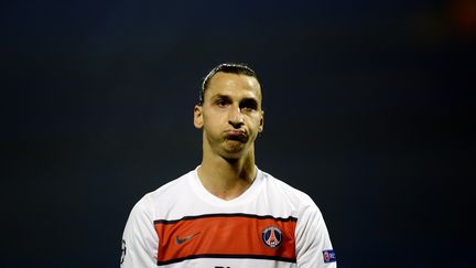 Zlatan Ibrahimovic, l'attaquant du PSG, lors du d&eacute;placement de son &eacute;quipe sur la pelouse du Dinamo Zagreb, le 14 octobre 2012.&nbsp; (FRANCK FIFE / AFP)