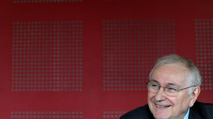 Jacques Cheminade, le 3 avril 2012 à Fessenheim (Haut-Rhin).&nbsp; (FREDERICK FLORIN / AFP)