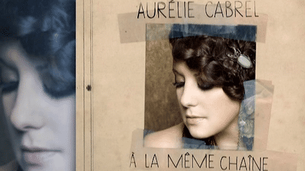 A 28 ans, Aurélie Cabrel sort son deuxième album "A la même chaîne"
 (Sony Music)