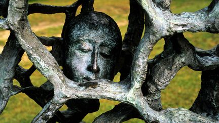 La sculpture de Haim Kern, "Ils n'ont pas choisi leur s&eacute;pulture", a &eacute;t&eacute; vol&eacute;e sur le Chemin des Dames, mercredi 13 ao&ucirc;t. (FRANCK GUIZIOU / HEMIS.FR / AFP)