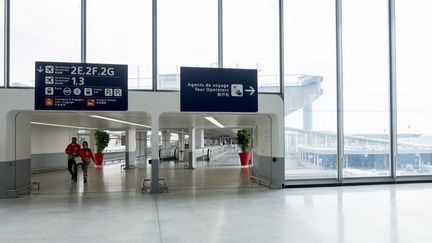 L'aéroport Charles-de-Gaulle, à Roissy (Val-d'Oise), le 6 avril 2020. (JULIE FRANCHET / HANS LUCAS)