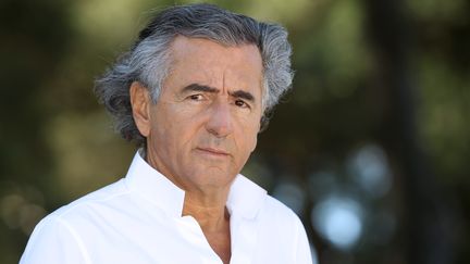 Bernard-Henri L&eacute;vy &agrave;&nbsp;Saint-Paul de Vence (Alpes-Maritimes), le 25 juin 2013. (JEAN-CHRISTOPHE MAGNENET / AFP)