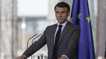 Le président de la République, Emmanuel Macron, lors d'une conférence de presse, à Berlin, le 15 mars 2024. (LORENZ HUTER / PHOTOTHEK.DE / AFP)