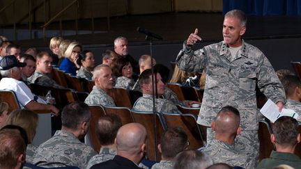 États-Unis : le discours anti-raciste d'un général de l'armée marque le pays