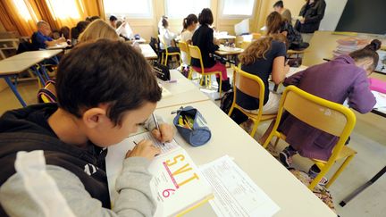 Des &eacute;l&egrave;ves de 6e au coll&egrave;ge Albert Camus de Jarville (Meurthe-et-Moselle), le 3 septembre 2013. (MAXPPP)