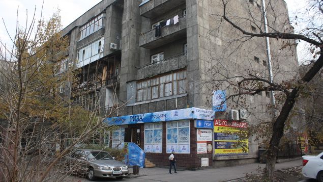 &nbsp; (Dans les rues d'Almaty, l'ancienne capitale © Radio France / Emmanuel Langlois)