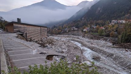 A&nbsp;Saint-Martin-Vésubie, un mois après le passage de la tempête Alex, le 1er novembre 2020. (BORIS HALLIER / RADIO FRANCE)