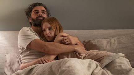 Jessica Chastain (Mira), Oscar Isaac (Jonathan), un couple en péril. (OCS /HBO)