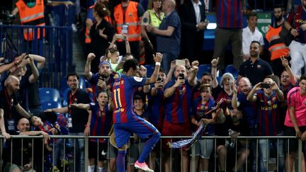 Neymar devant des supporters du FC Barcelone le 27 mai 2017.&nbsp; (BURAK AKBULUT / ANADOLU AGENCY)