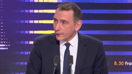 Laurent Jacobelli, député de Moselle et porte-parole du Rassemblement national, était l'invité du "8h30 franceinfo" le lundi 31 juillet 2023. (FRANCEINFO / RADIO FRANCE)