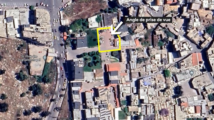 Image satellite montrant l'emprise de l'hôpital al-Alhi à Gaza et le parking. Elle permet de reconnaître l'angle de prise de vue de la photo du parking, notamment relayée par le compte @OSINTtechnical. (GOOGLE EARTH)