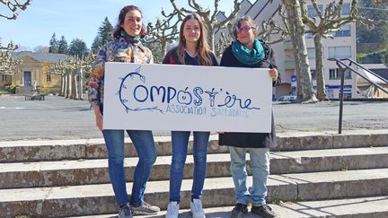 De gauche à droite : Anna Mora, Fanny Mora, Pauline Chantrelle. (Avec l'aimable autorisation de Nicolas Foucher et de l'Essor Sarladais).&nbsp; (ISABELLE MORAND / NICOLAS FOUCHER / RADIO FRANCE / FRANCE INFO)