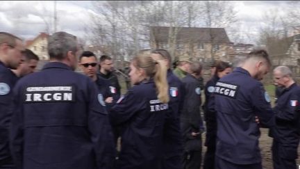 Guerre en Ukraine : des gendarmes français à Boutcha pour identifier les corps de civils retrouvés