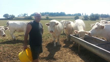 &nbsp; (Jean-François Gautheron élève des vaches en Saône-et- Loire et a choisi la vente directe par internet pour s’affranchir des intermédiaires © RF / Mathilde Lemaire)