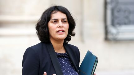 La ministre du Travail, Myriam El Khomri, dans la cour de l'Elysée, le 2 décembre 2015. (YANN BOHAC / CITIZENSIDE.COM / AFP)