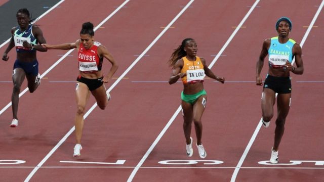 L'Ivoirienne réalise sa meilleure performance de la saison sur 200 m en 22.11 secondes devant Shaunae Miller et Mujinga Kambuji.