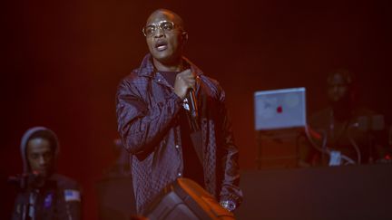 Le rappeur Niska lors d'un concert à Rabat (Maroc) en 2018. (JALAL MORCHIDI / ANADOLU AGENCY)