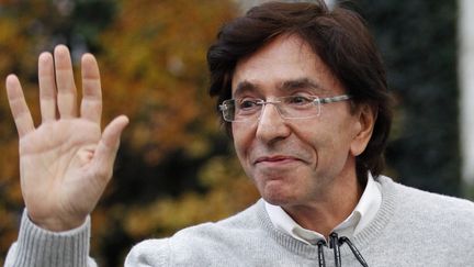 Le pr&eacute;sident du parti socialiste belge Elio Di Rupo a pr&eacute;sent&eacute; sa d&eacute;mission au roi Albert II, le 21 novembre 2011, &agrave; Bruxelles. (FRANCOIS LENOIR / REUTERS)