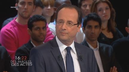 François Hollande sur le plateau de #dpda. (F2)