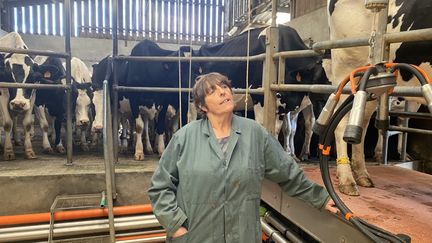 Marie Durand, éleveuse de bovins en Loire-Atlantique. (LAURIANE DELANOË / FRANCEINFO)