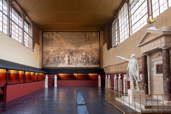 La salle du Jeu de Paume du château de Versailles, dans sa version entièrement restaurée de 2022. (DIDIER SAULNIER - CHATEAU DE VERSAILLES)