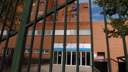 Entr&eacute;e de l'h&ocirc;pital o&ugrave; est soign&eacute;e l'infirmi&egrave;re espagnole souffrant d'Ebola, &agrave; Madrid (Espagne), le 10 octobre 2014. (SENHAN BOLELLI / ANADOLU AGENCY)