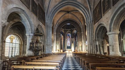 L'intérieur de la cathédrale d'Oloron-Sainte-Marie, dans les Pyrénées-Atlantiques. (G. LENZ / ARCO IMAGES / ARCO IMAGES GMBH)