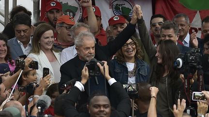 Brésil : l'ancien président Lula libéré de prison