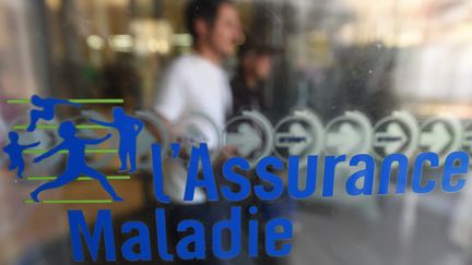 Le logo de l'assurance-maladie le 13 novembre 2015 à Montpellier (Hérault). (PASCAL GUYOT / AFP)