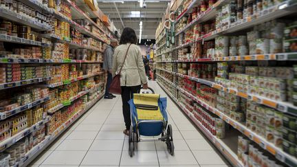 Un supermarché à Hyères (Var), le 24 mars 2023. (SERGE TENANI / HANS LUCAS / AFP)