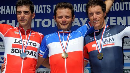 Le podium 2015 du championnat de France: Gallopin (2e), Tronet (1er) et Sylvain Chavanel (3e) (FRED TANNEAU / AFP)