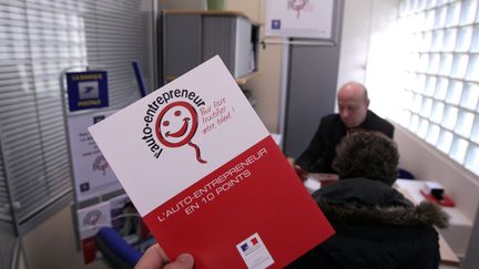 Le statut d'auto-entrepreneur permet depuis 2009 aux salari&eacute;s, ch&ocirc;meurs, retrait&eacute;s ou &eacute;tudiants de d&eacute;velopper une activit&eacute; &agrave; titre principal ou compl&eacute;mentaire. (CHRISTOPHE BERTOLIN /  MAXPPP)