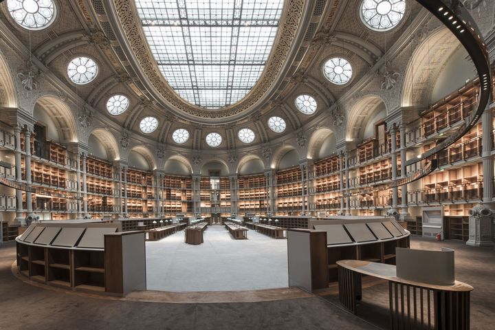 La salle Ovale, salle de lecture historique de la Bibliothèque nationale de France, rénovée (site Richelieu)&nbsp; (© JC Ballot/ BnF / Oppic)