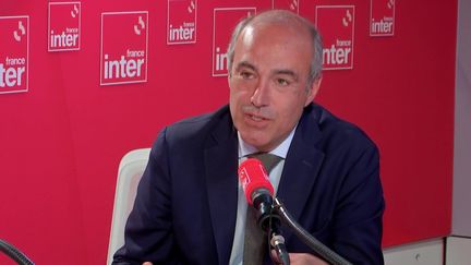 Olivier Marleix, président du groupe LR à l'Assemblée nationale, était l'invité de France Inter le 25 juillet 2022. (FRANCE INTER / RADIO FRANCE)